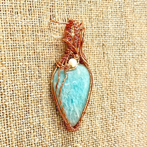 HANDMADE Amazonite & Mother of Pearl Hand Wrapped Pure Copper Statement Pendant - Picture 4 of 10